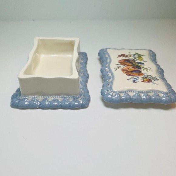 Gator Mold Co. Blue & White Rectangular Porcelain Trinket Box Lid Floral design - Picture 4 of 10